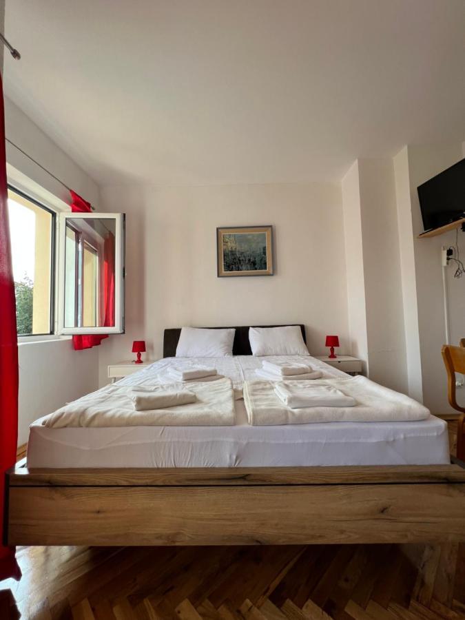 Ksenia Guesthouse Apartments And Studios Budva Ngoại thất bức ảnh