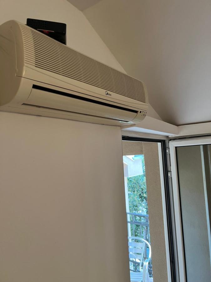 Ksenia Guesthouse Apartments And Studios Budva Ngoại thất bức ảnh
